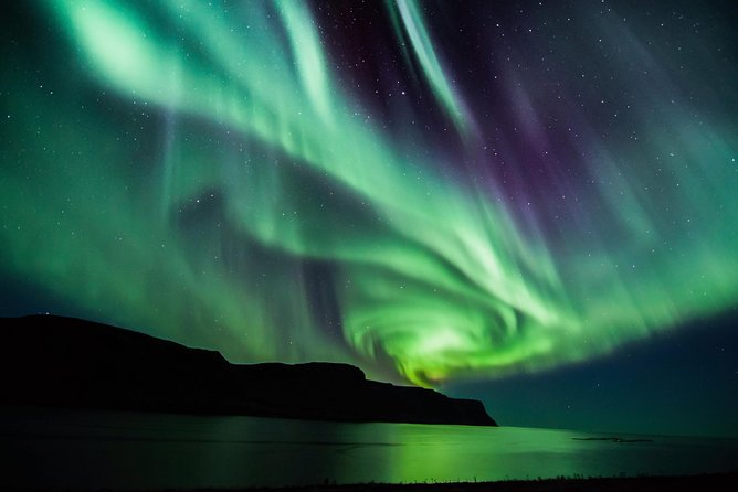 #1 Northern Lights Tour In Iceland from Reykjavik with PRO photos - What the guides add to the evening