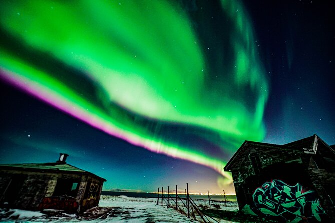 4x4 Reykjavik Northern Lights Tour with Photographer — Aurora RVK - Waiting in the cold, with a little help