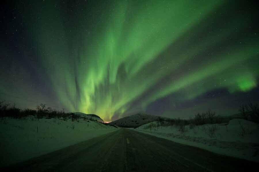 Abisko: Guided Aurora Chase with Hotel Transfers - Key points to know before you book