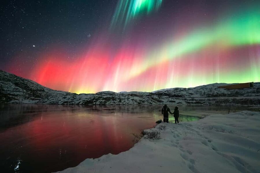 Abisko: Northern Lights Photography Tour with Dinner - Astronomy while you wait