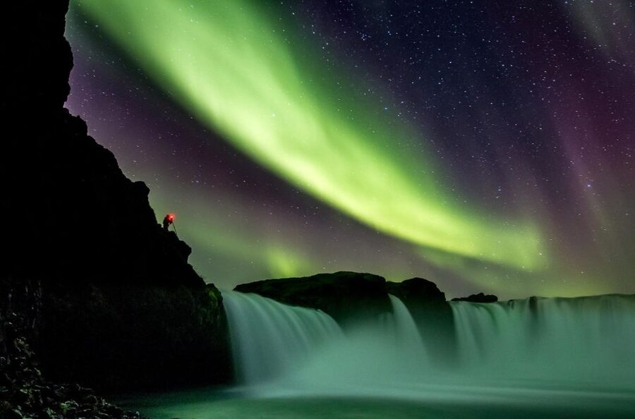 Akureyri: Northern Lights Photography Tour - Photography help, with a few limits