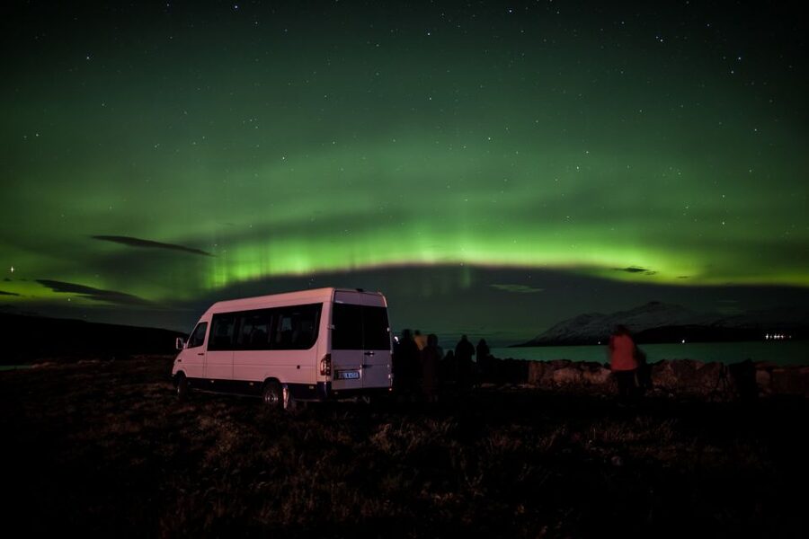 Akureyri: Northern Lights Photography Tour - The human side of the evening