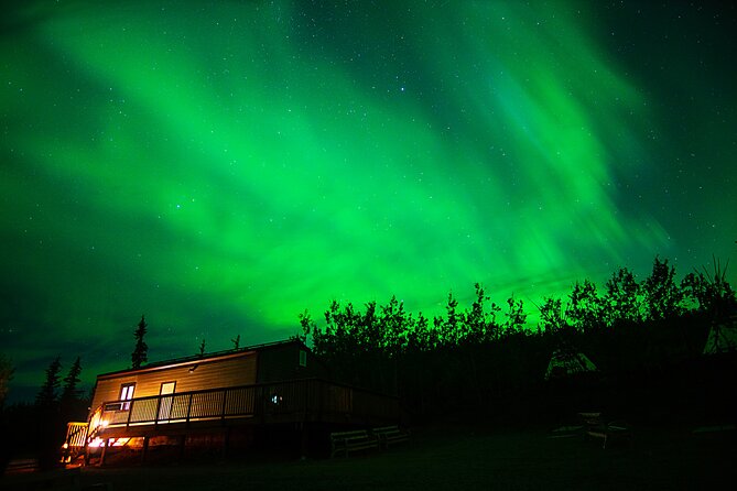 Arctic Day: Aurora Viewing Tour | late night - The ride to a darker sky