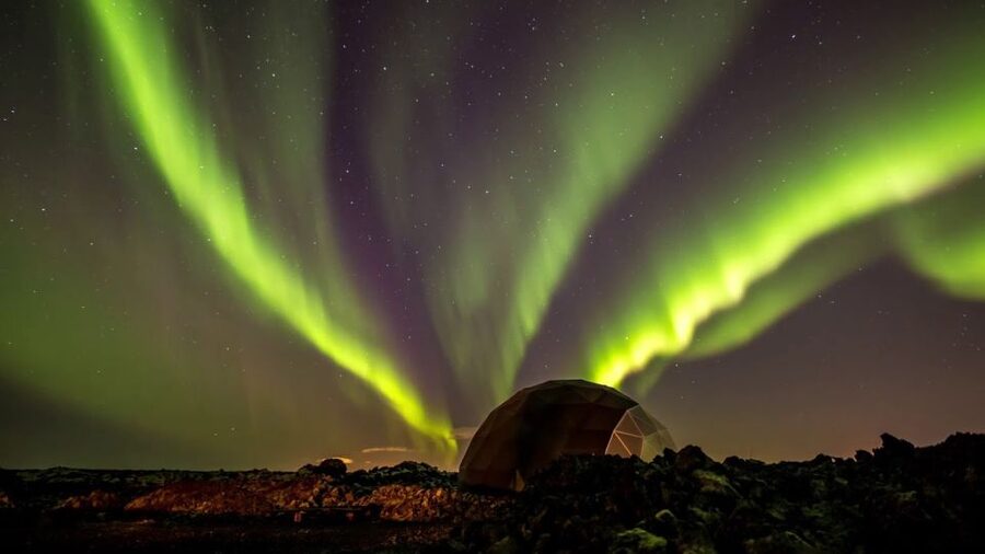 Aurora Basecamp: Northern Lights Nighttime Observation Tour - Key points at a glance