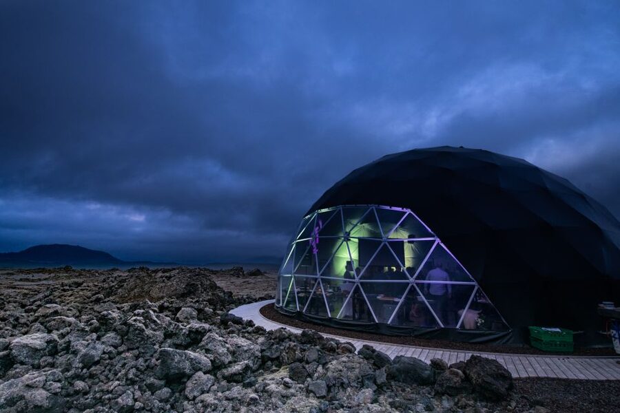 Aurora Basecamp: Northern Lights Nighttime Observation Tour - Arriving from Reykjavik by car or taxi