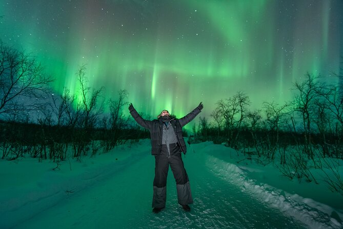 Aurora Hunt with the campfire and professional photographer - Meeting at Scandic Ishavshotel in central Tromsø