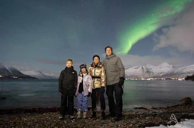 Aurora Safari Chase by big bus, free Photos, toilet onboard - Is the $128.16 price good value?