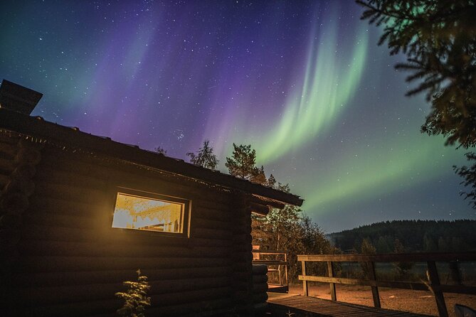 Best Of Lapland: Sauna, Ice swimming, Dinner & Northern Lights - Open-fire salmon after the lake