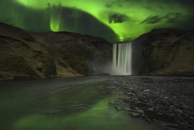Chasing Aurora Borealis with Warmth and Treats in Premium Tour! - Guides who make the difference