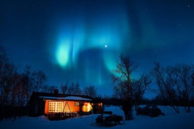 Nighttime Northern Lights Spotting Tour