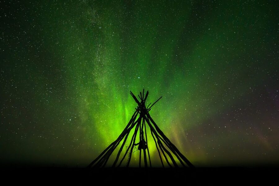 From Alta: Nighttime Northern Lights Spotting Tour - What the $273 price includes
