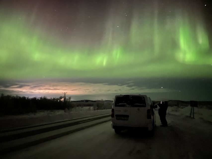 From Kiruna: Abisko National Park Northern Lights Tour - How the photo help really works