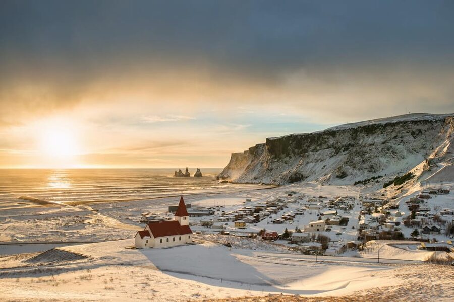 From Reykjavik: 3-Day Northern Lights Hunt & Glacier Lagoon - Reynisfjara, Skógafoss, and Seljalandsfoss on day three