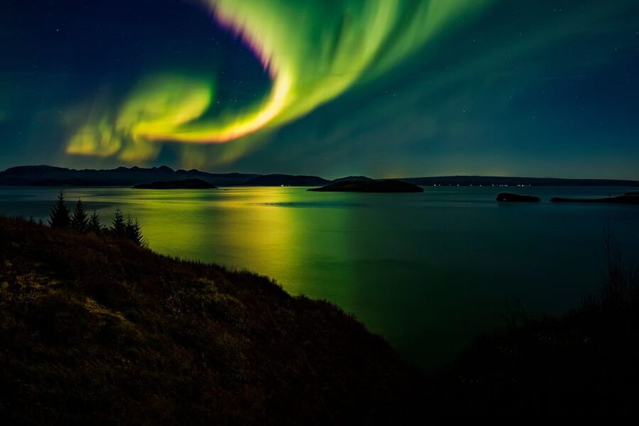 From Reykjavik: Northern Lights Chase with Expert Guide - Chasing clear skies beyond Reykjavik