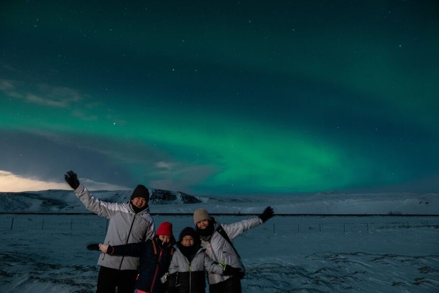 From Reykjavik: Northern Lights Guided Tour with Photos - Who should book this Reykjavik tour?