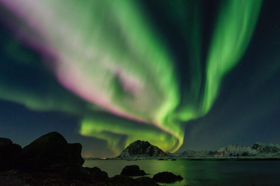 From Reykjavik: Northern Lights Sightseeing Cruise - Warmth, comfort, and the best place to stand