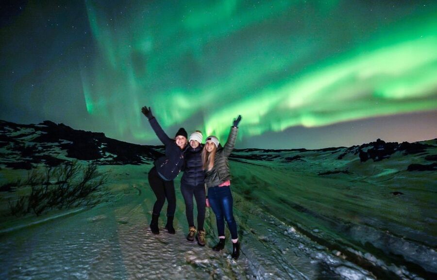 From Reykjavík: Northern Lights Super Jeep Tour - What your four hours usually feel like