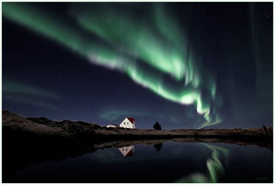 From Reykjavik: Northern Lights Tour with Hot Cocoa & Photos - Key points at a glance