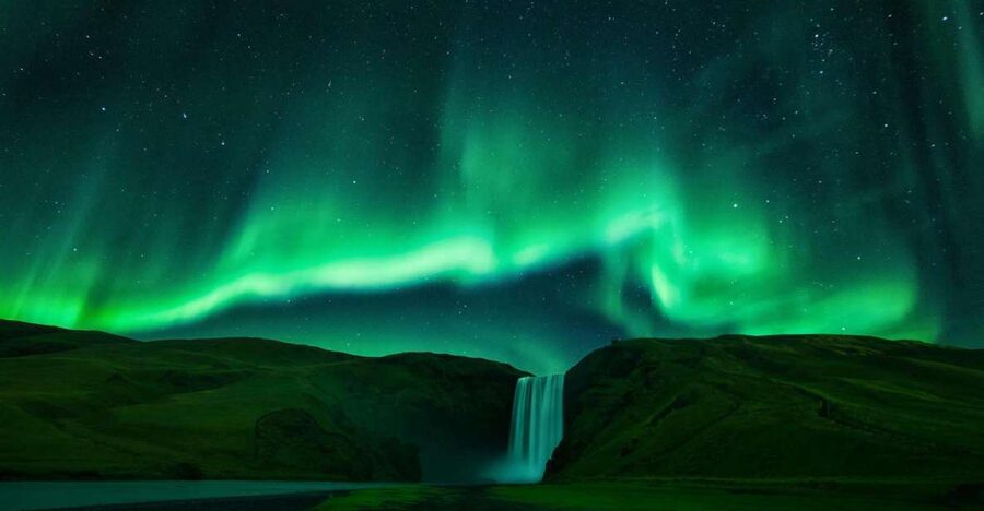 From Reykjavik: Northern Lights Tour with Lifetime Guarantee - What this Reykjavik aurora trip is really like