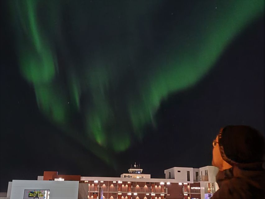 From Reykjavík: Spot the Northern Lights with Snacks & Drink - Leaving Reykjavík for Iceland’s dark winter roads