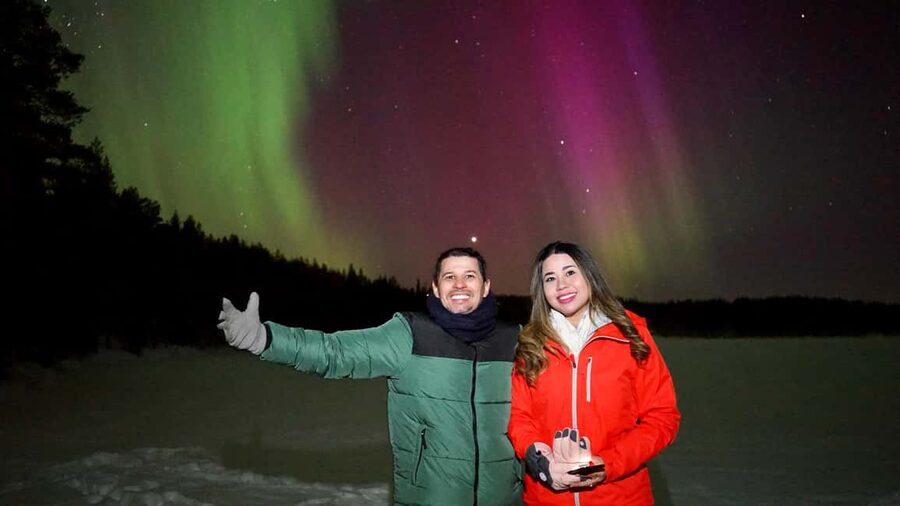 From Rovaniemi: Family-Friendly Northern Lights Tour - Practical booking advice for a cold evening