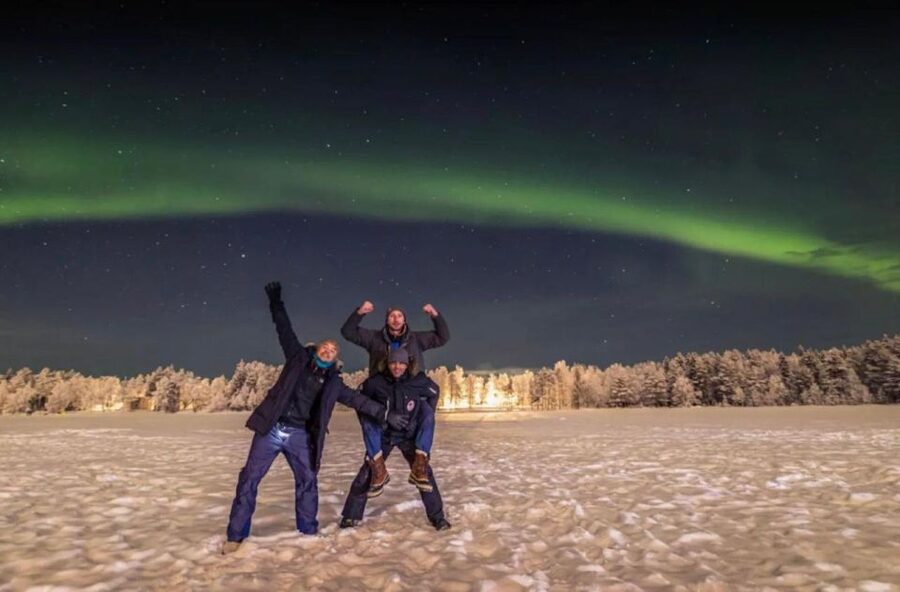 From Rovaniemi: Northern Lights Chase with BBQ and Photos - Guides, storytelling, and group atmosphere