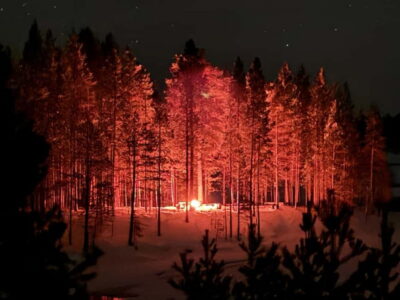 From Saariselkä/Inari: Aurora Hunting Tour, campfire&snacks
