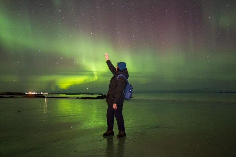 From Svolvaer: Private Northern Lights Search Trip - What the private format changes