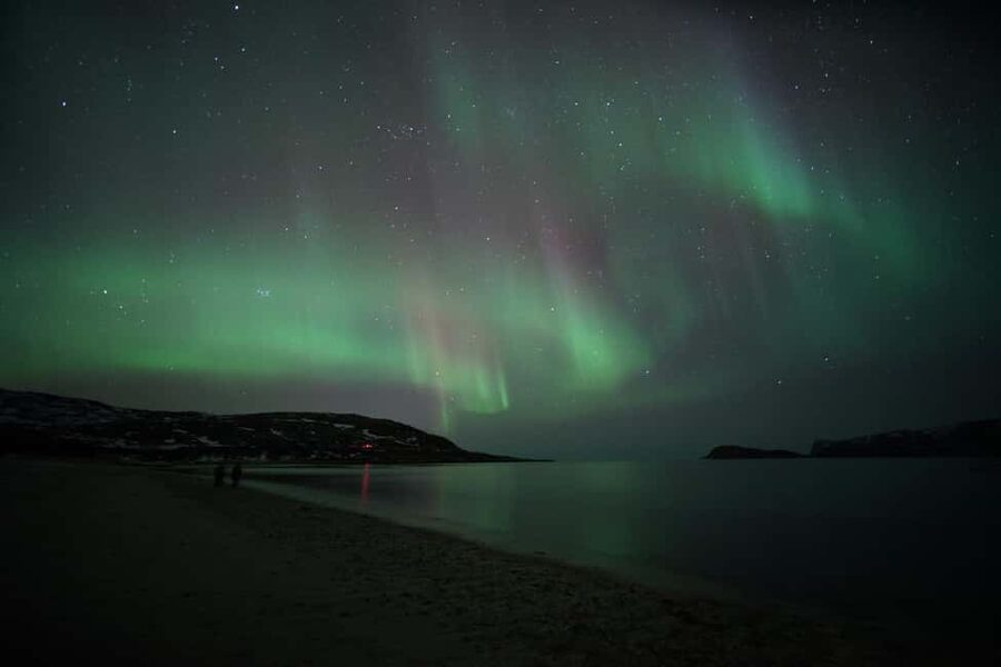From Tromsø: Aurora Bus Tour with Snacks, Photos, and Drinks - What the seven-hour route feels like