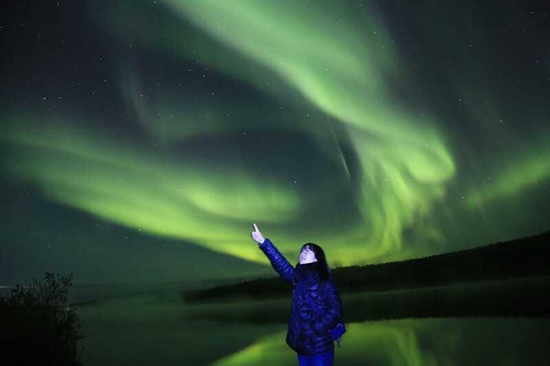 From Yellowknife: Northern Lights Bus Tour with Photos - Free photos are a real part of the value