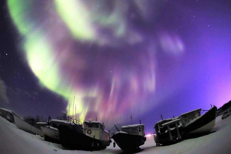 From Yellowknife: Northern Lights Bus Tour with Photos - What $72 gets you