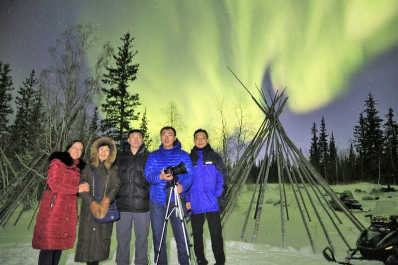 From Yellowknife: Northern Lights Bus Tour with Photos - The best time to go
