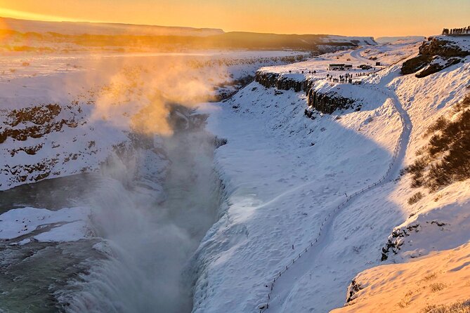 Golden Circle & Northern Lights Tour from Reykjavik - Geysir and the reliable burst of Strokkur