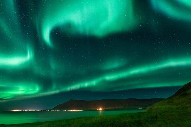 Golden Circle & Northern Lights Tour from Reykjavik - Kerið Crater and its blue-green lake