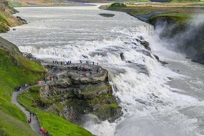 Golden Circle & Northern Lights Tour from Reykjavik - A short break in Hveragerði