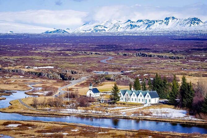 Golden Circle & Northern Lights Tour from Reykjavik - Two hours back in Reykjavik