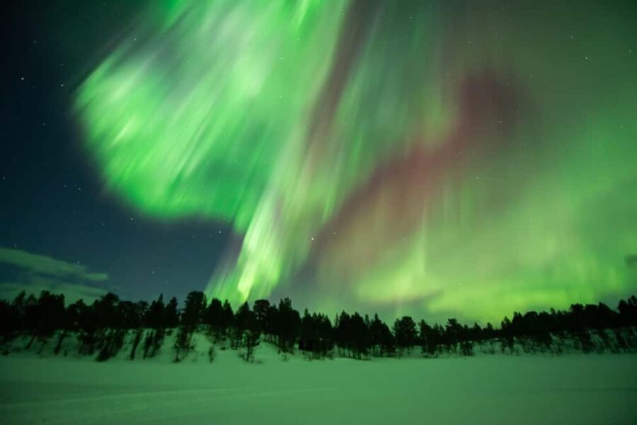 Kiruna: Sami-Inspired BBQ Dinner with Northern Lights Chase - A fire-lit start in Poikkijärvi