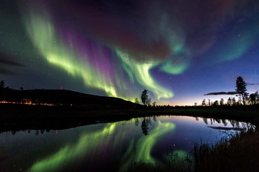 LEVI Adults Only Northern Lights Hunt with Snowshoeing - A hot meal beside a campfire
