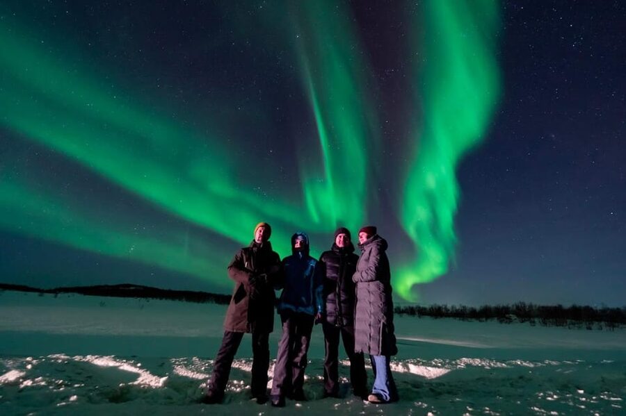 Levi: Northern Lights Tour and Stargazing by Telescope - Seeing the Aurora, and photographing it properly