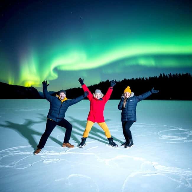 Levi: Northern Lights Tour and Stargazing by Telescope - Why the frozen lake makes a difference
