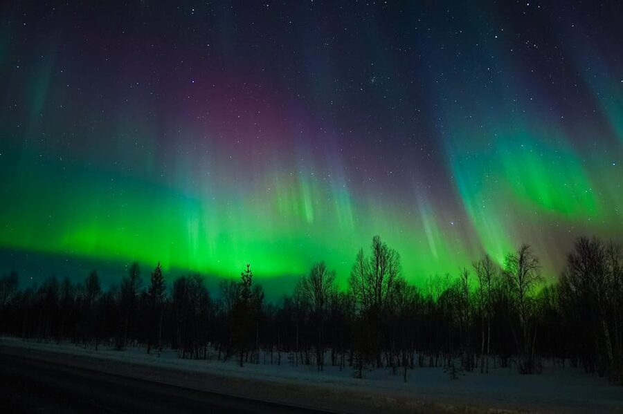 Levi: Northern Lights Tour with Guaranteed Sightings - Waiting for the right opening