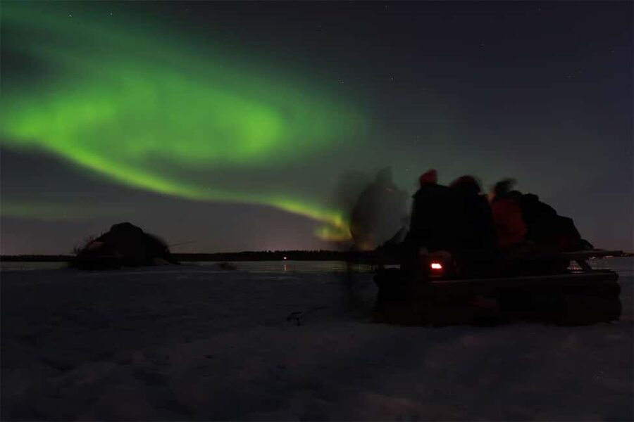 Luleå: Northern Lights Tour by Car with Swedish Treats - Practical tips for a better night