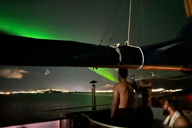 Luxury Northern Lights Yacht Cruise with Hot Tub from Tromsø - A four-hour search for the aurora