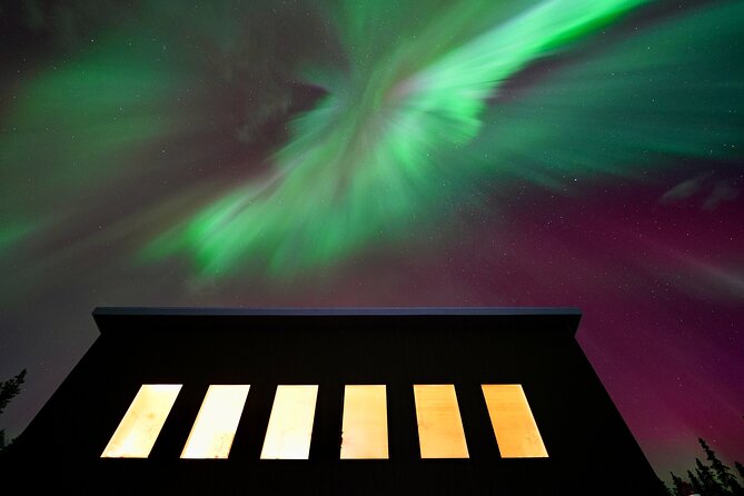 Mountaintop 360° Best Alaskan Cabin with Photography @Aurora Camp - Who should book this Fairbanks aurora outing?