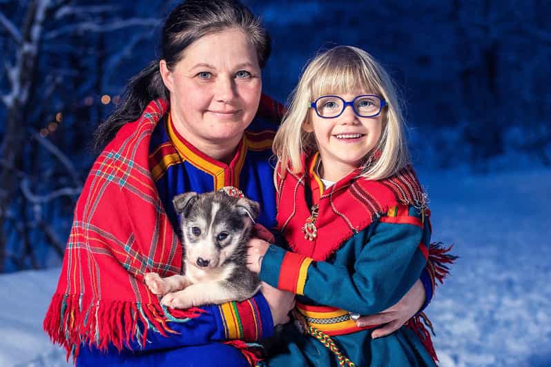 Narvik: Dog-sledding with Northern Lights Ceremony - Who will enjoy this most