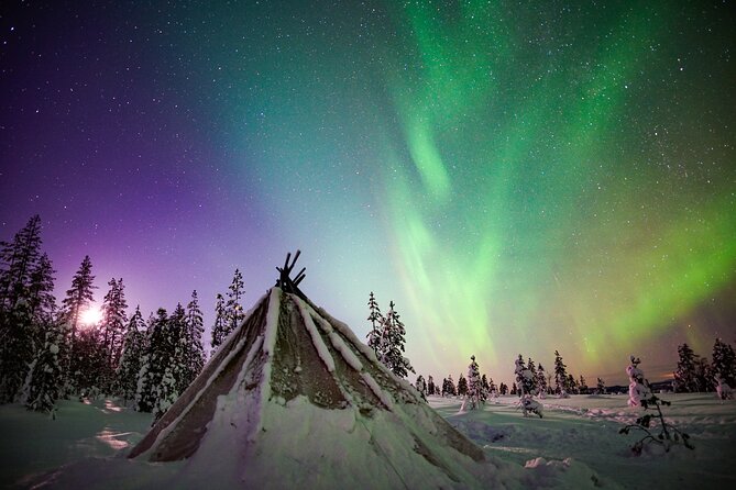 Night Snowshoeing Adventure under the Northern Lights - Searching the sky for the Northern Lights