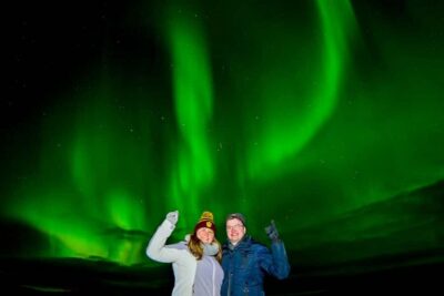 Northern Lights: 4×4 Adventure with Treats, Photos & Cocoa