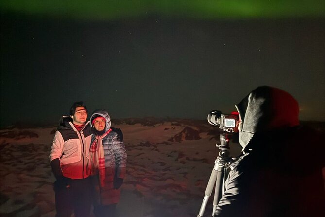 Northern Lights 4x4 Tour with Pastries and Cocoa from Reykjavik - Hot chocolate, pastries, and hand warmers