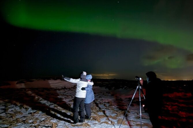 Northern Lights 4x4 Tour with Pastries and Cocoa from Reykjavik - The guides make or break the night