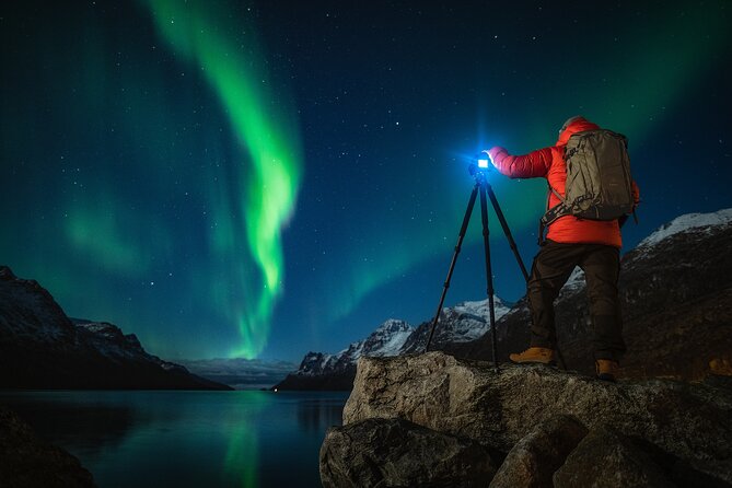 Northern Lights Adventure - Leaving Tromsø for a night under the aurora